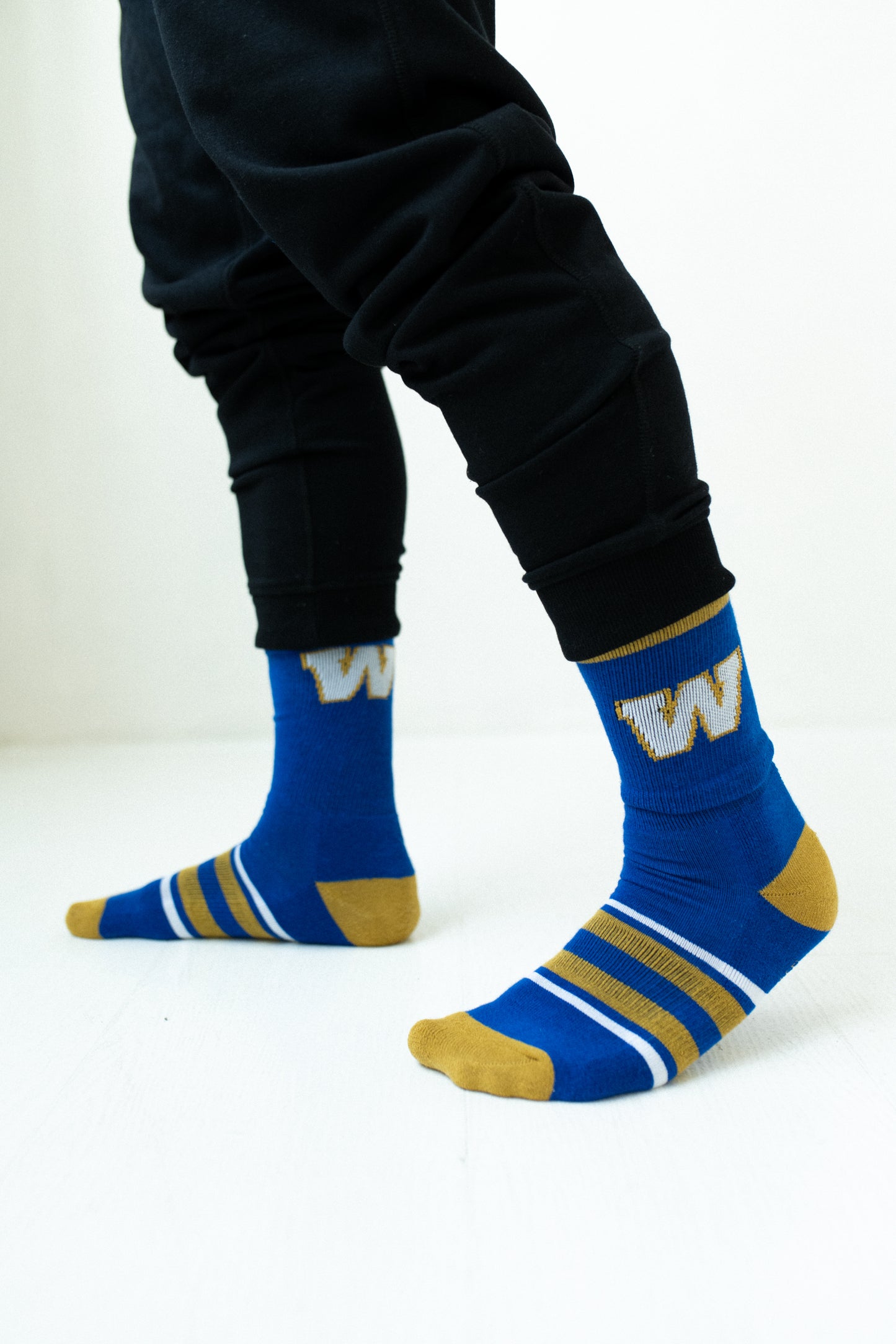 CFL Winnipeg Blue Bombers Men's 3-Pack Cotton Crew Socks With Cushioned Sole
